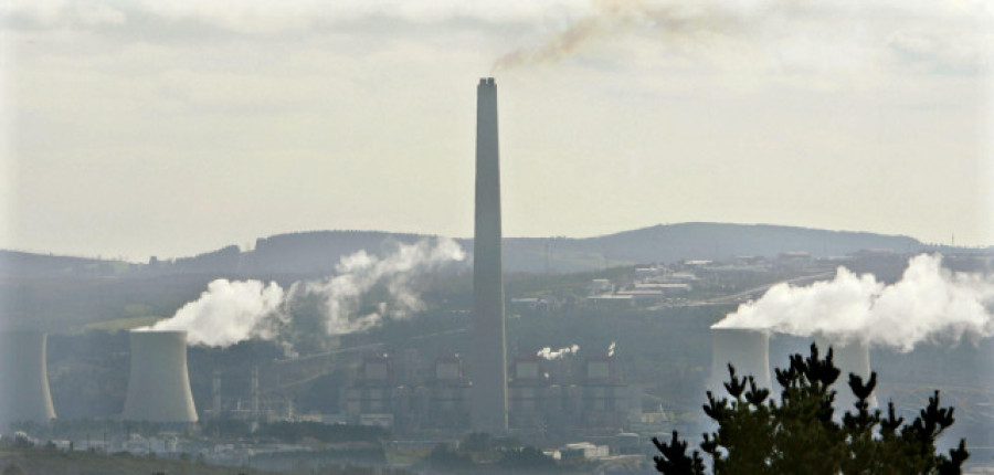 La Xunta inicia el procedimiento para declarar Bien de Interés Cultural la chimenea de la central térmica de As Pontes