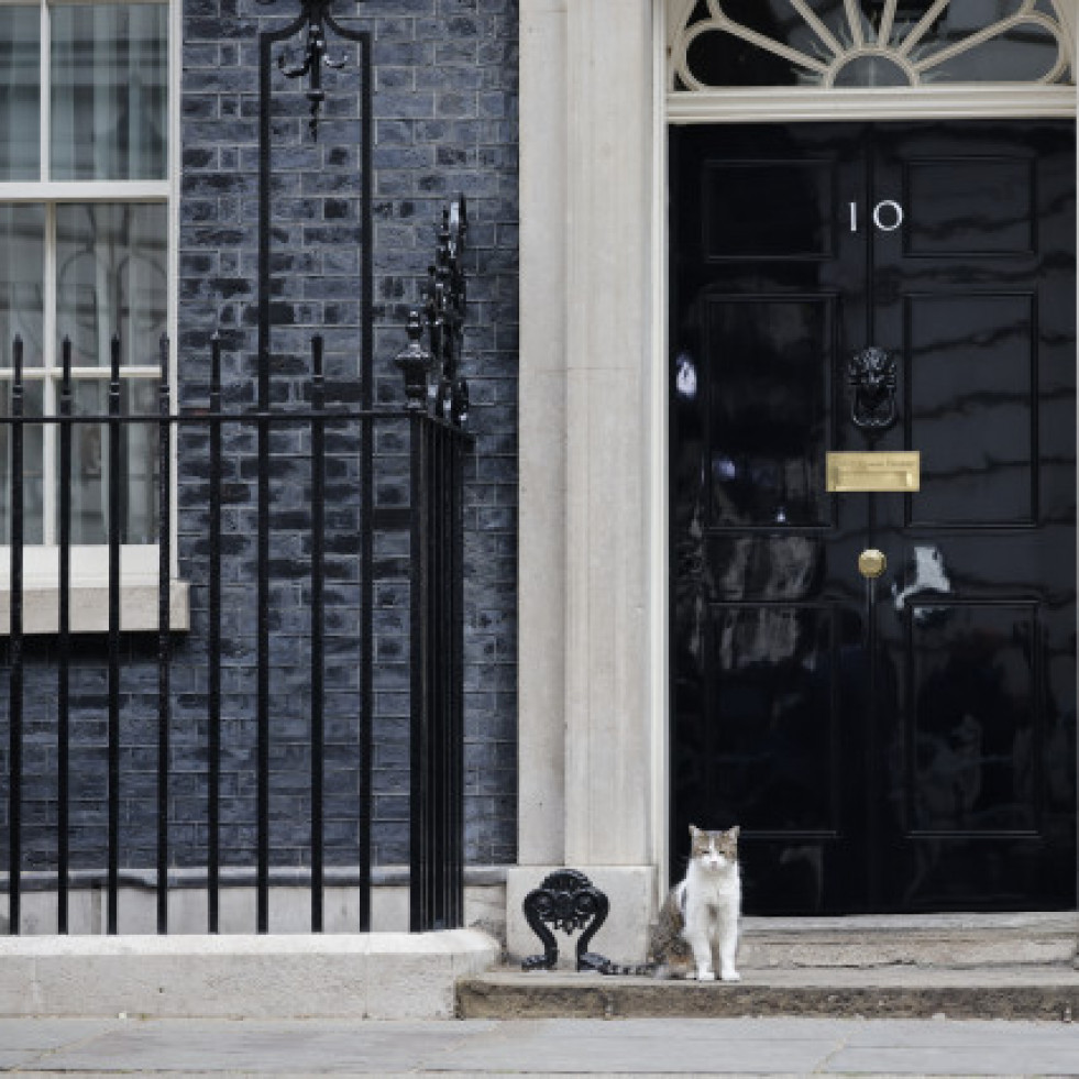 Dos nuevas dimisiones en el Gobierno de Boris Johnson