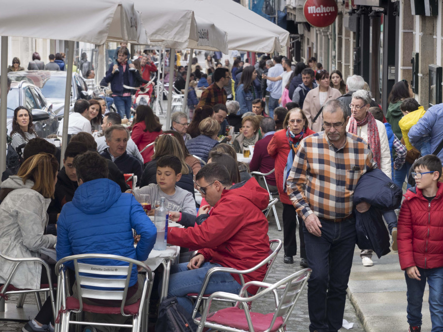 Más de una treintena de objetos esperan a sus dueños en la oficina municipal del Concello de Ferrol