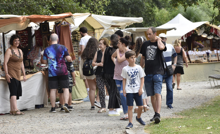 Narón inauguró ayer el Mercado Medieval que estará en Freixeiro hasta el domingo