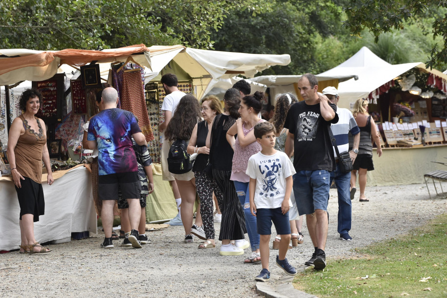 Narón inauguró ayer el Mercado Medieval que estará en Freixeiro hasta el domingo