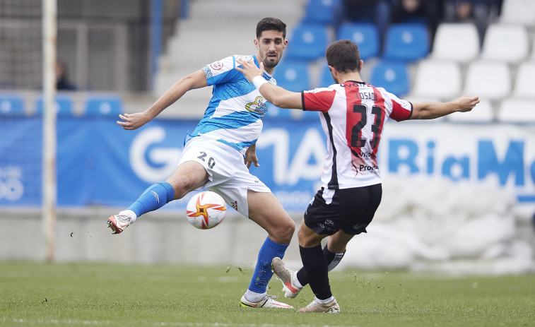 El Racing de Ferrol presenta a Bourdal, que destaca su 