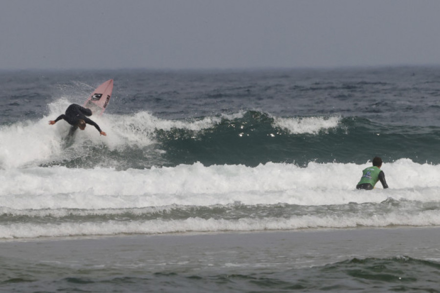 Ferrol, Carballo y Valdoviño se alían con otros municipios en una Red de Pueblos de Surf