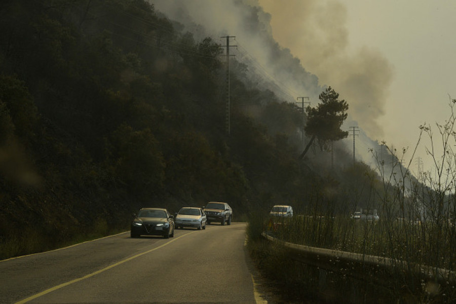 Los dieciséis incendios de Galicia han quemado ya casi 19.000 hectáreas