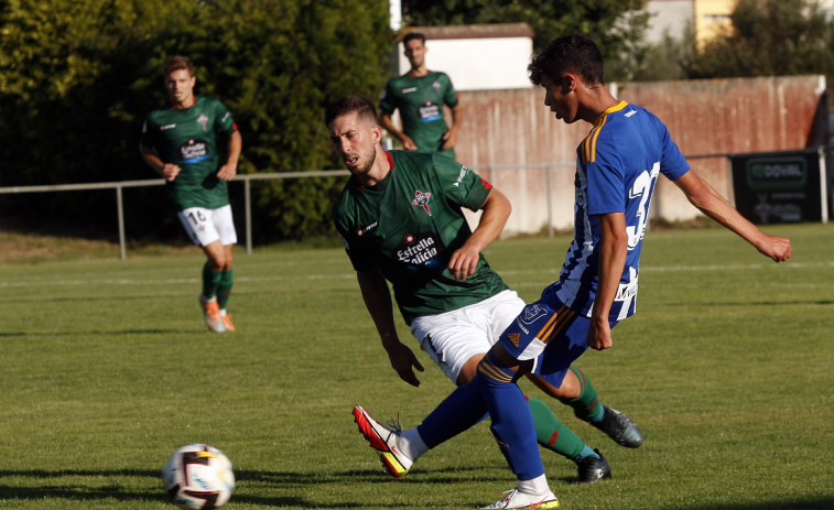 La Ponferradina derrota al Racing tras ser superior en la segunda parte