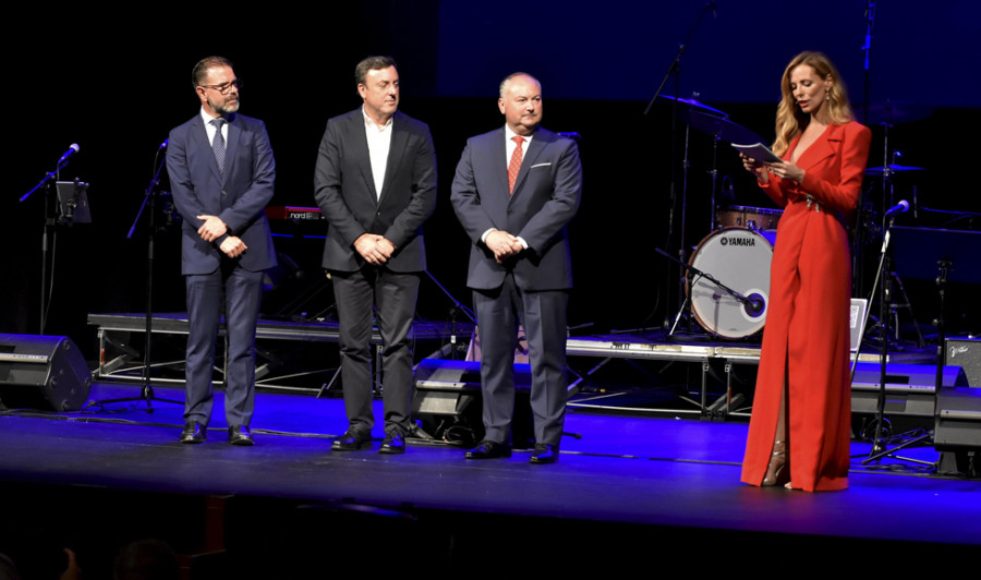 El teatro Jofre de Ferrol acoge la ceremonia de entrega de los Premios PEL de la Diputación