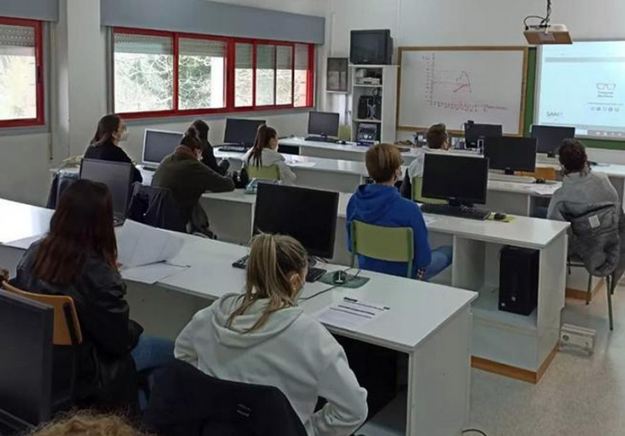 La directiva del Instituto de Cedeira dimite en bloque por los recortes en el profesorado