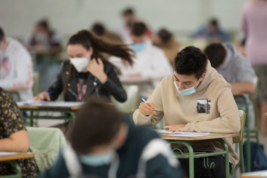 Casi dos de cada tres grados universitarios en la comunidad gallega ya no admiten más alumnos