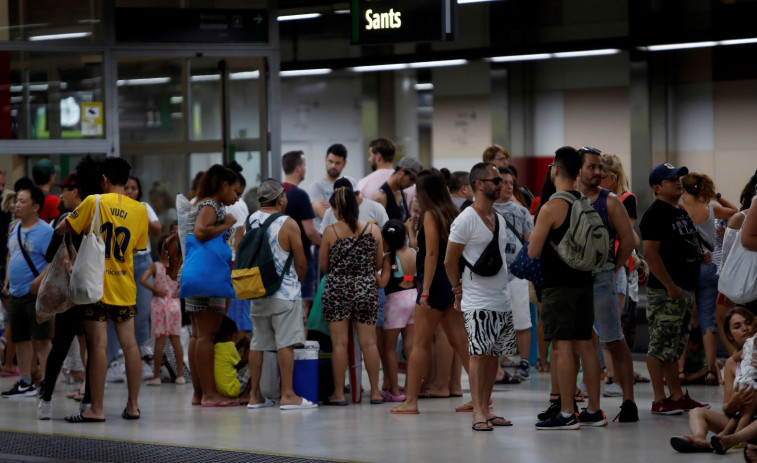 El robo de 600 metros de fibra óptica suspende la línea de alta velocidad entre Barcelona y Madrid