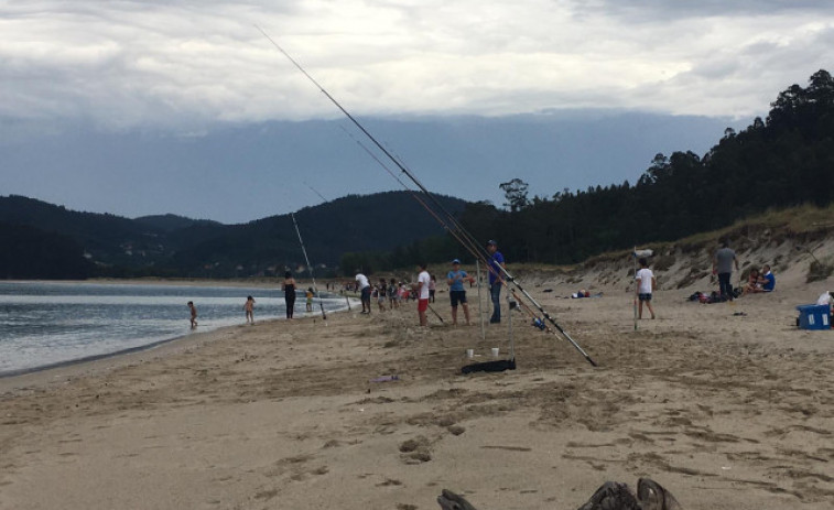 Herido un menor al ser alcanzado por un rayo en la playa de Vilarrube