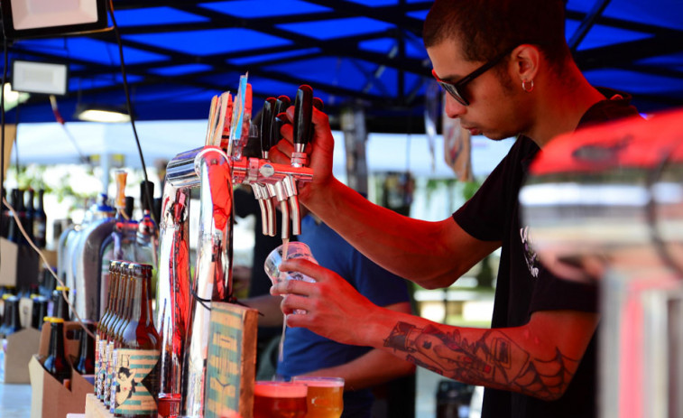 La Feria de la Cerveza triunfa en  el Cantón tras su cambio de fecha