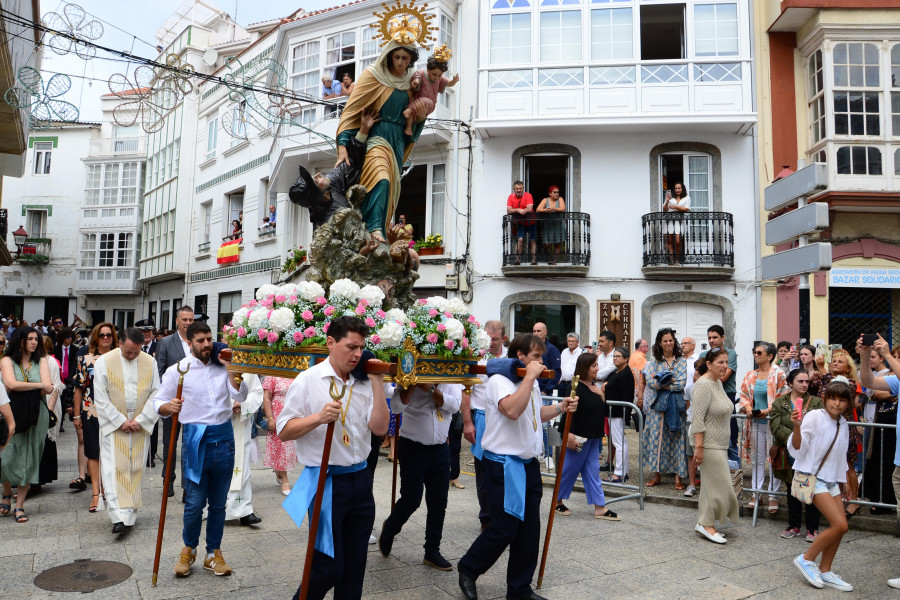 Las fiestas de Cedeira superan el ecuador con la tradicional procesión