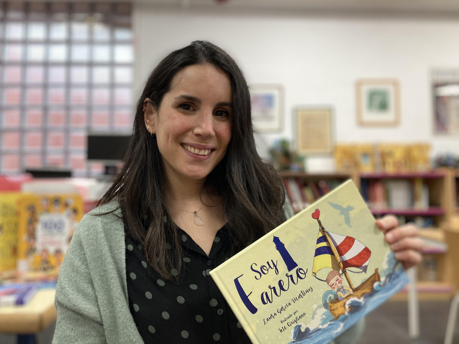 Laura García presenta su primera obra titulada “Soy farero” en la Central Librera