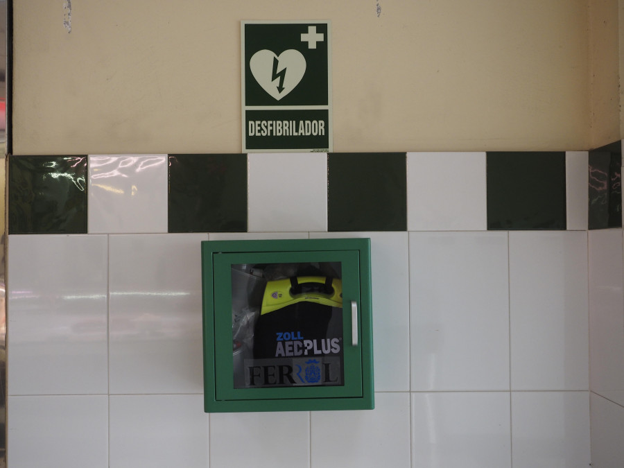 Mugardos instalará diez desfibriladores en varios puntos clave del municipio