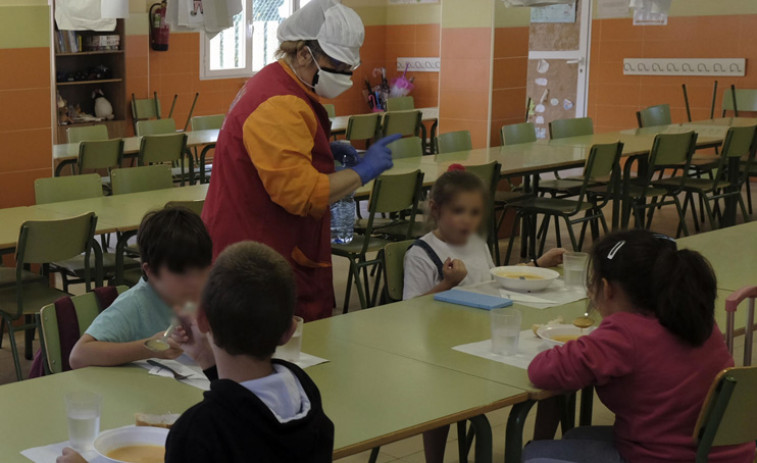 Más de medio millar de escolares recibirán la ayuda municipal para material