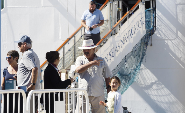 Ferrol acoge el primer crucero de agosto, al que seguirán otros dos