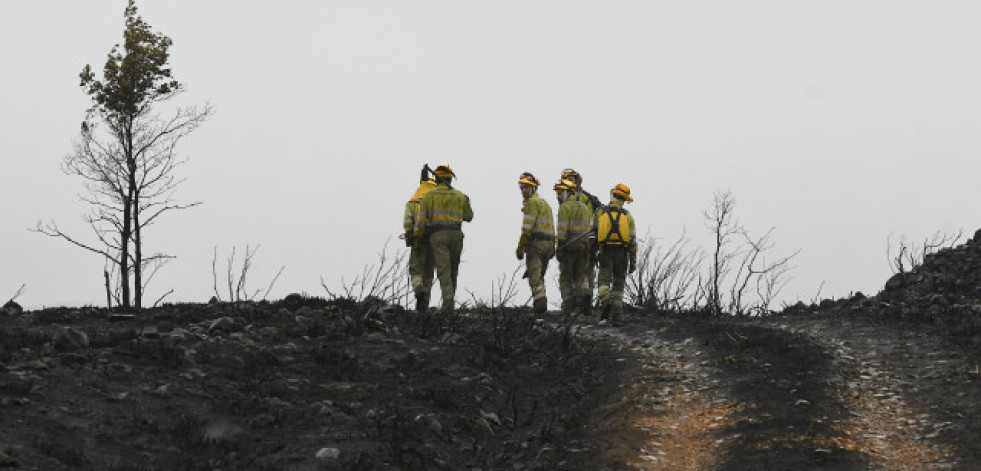 España sigue en riesgo alto de incendio tras casi 300.000 hectáreas quemadas