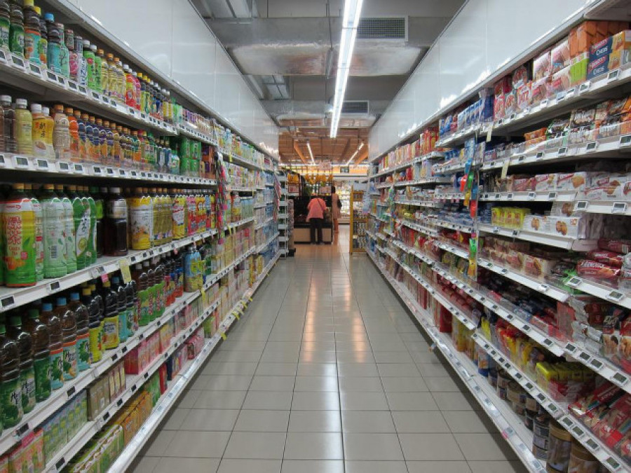 Investigados por sustraer 500 euros en alimentos de un supermercado de Sanxenxo