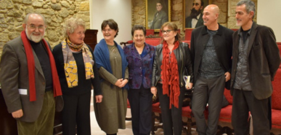 Fallece a los 90 años Saleta Goy, viuda de Manuel María y presidenta de la fundación del poeta