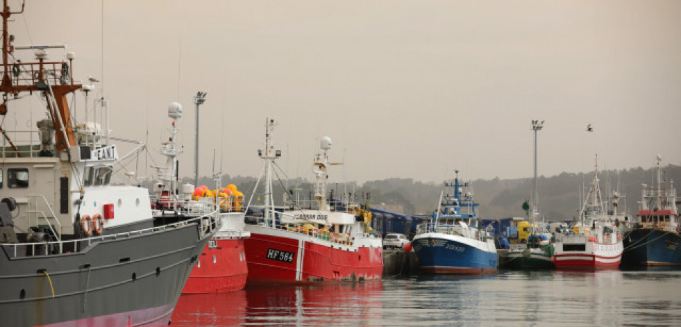 El Gobierno regula las autorizaciones de buques españoles para faenar en aguas portuguesas
