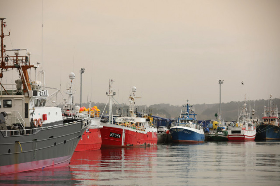 El Gobierno regula las autorizaciones de buques españoles para faenar en aguas portuguesas