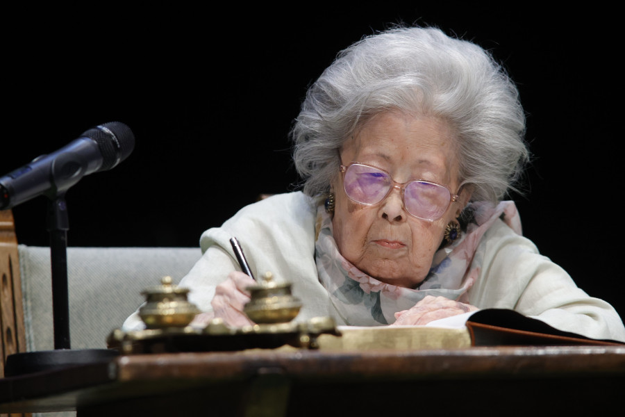 Ferrol entrega la Medalla de Plata a Julia Uceda, la más grande de las poetas vivas