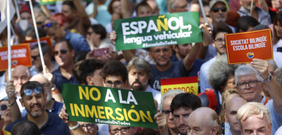 Unas 2.800 personas participan en manifestación por bilingüismo