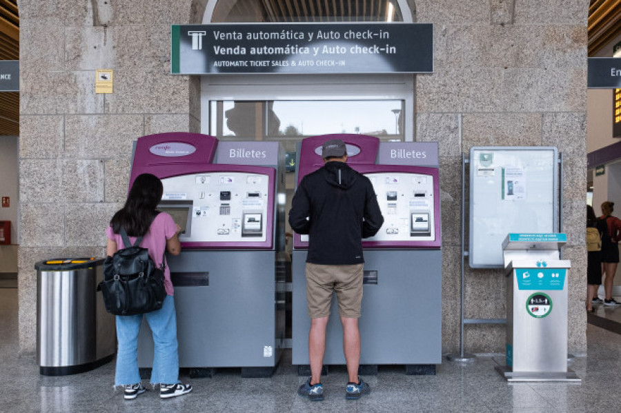 Renfe reforzará el personal de intervención de Galicia para controlar el uso de los abonos para viajeros recurrentes