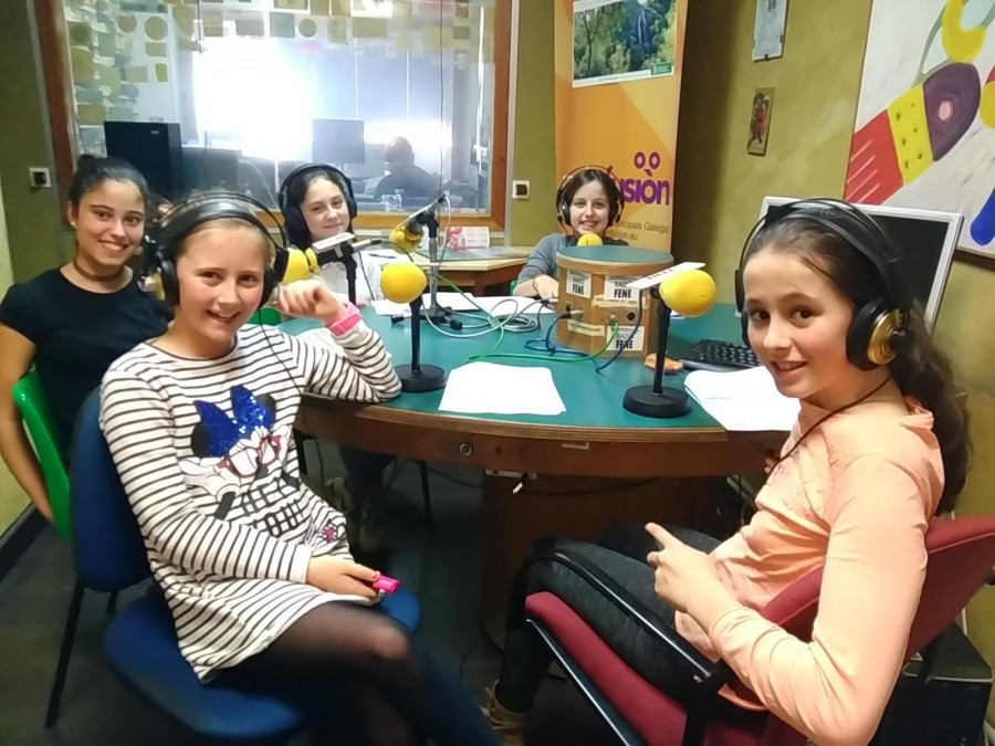 El proyecto Onda ODS impulsa talleres de podcast en los colegios de la comarca