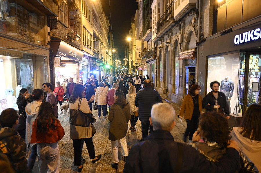 El comercio de Ferrol se viste de gala para celebrar la última Fashion Night de este año