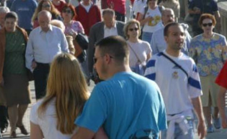 Galicia se mantiene por encima de los 200 positivos diarios por covid pero disminuyen los pacientes ingresados