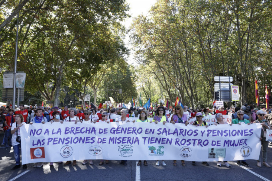 Miles de personas piden en Madrid revalorizar pensiones y salarios con el IPC
