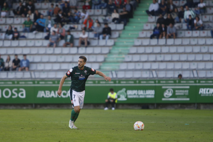 Heber Pena y Álex López reafirman a un Racing de Ferrol invicto