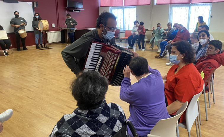 “Música a flor de piel” comienza la temporada en el centro Nosa Señora de Chamorro