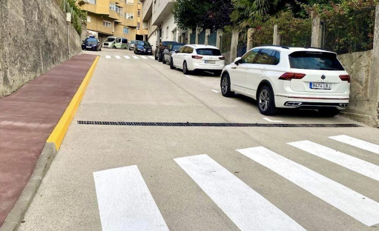 Pontedeume finaliza las obras de pavimentación y mejora de la calle Torrente Ballester