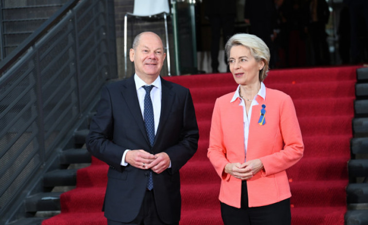 Scholz y Von der Leyen abogan por reconstruir Ucrania en su camino hacia UE