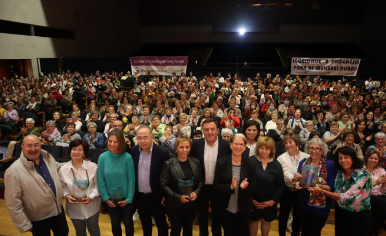 Las mujeres del rural gallego  piden en Santiago más  servicios públicos “dignos”