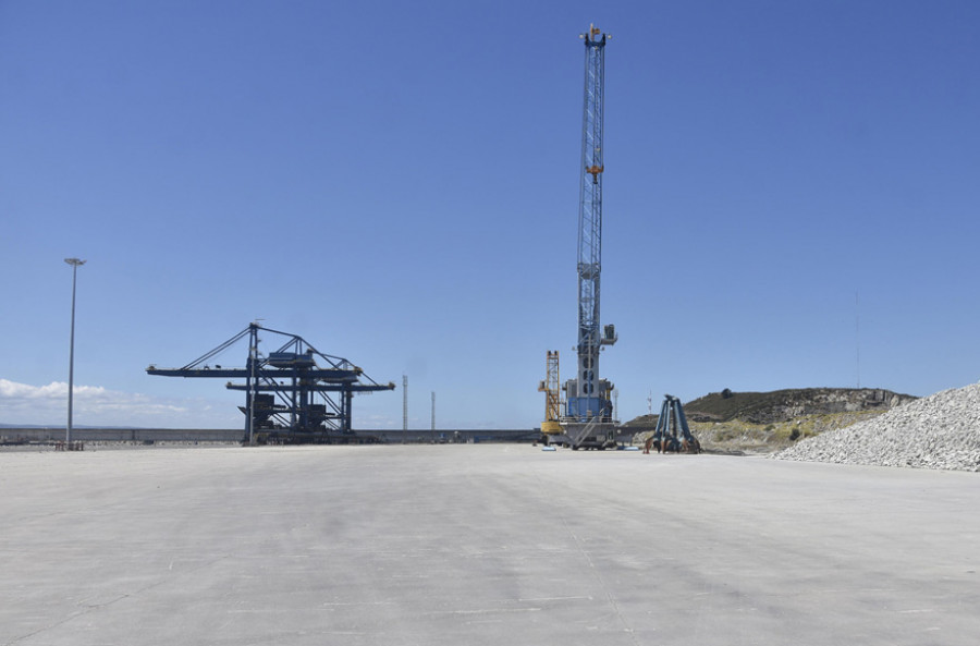 Alcalde y patronal defienden que la planta de Maersk esté en Ferrol