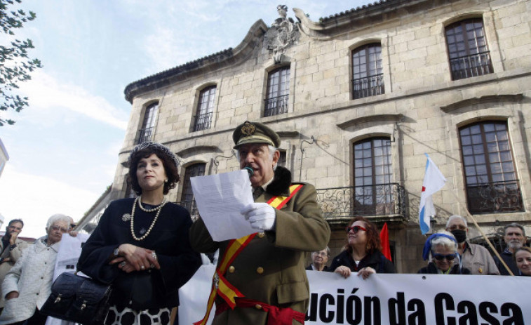 Una marcha cívica pide en A Coruña la devolución de la Casa Cornide al patrimonio público