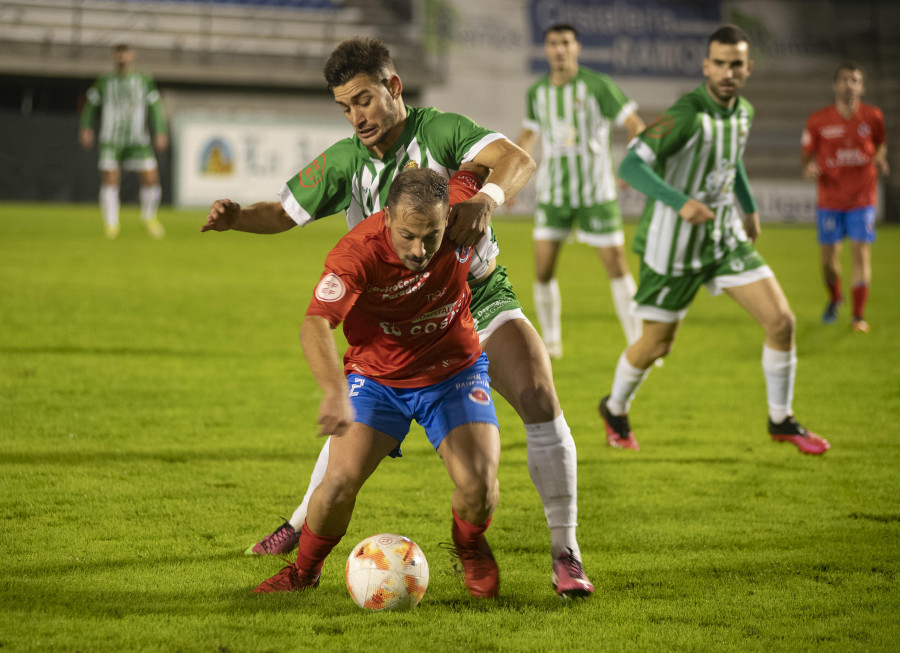 Los errores provocan una justa derrota del Somozas
