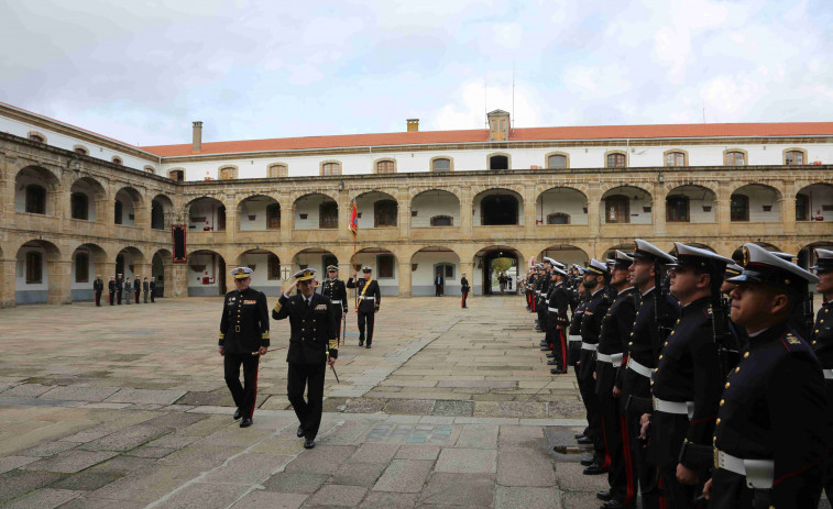 El Ajema realiza su primera visita oficial al Tercio del Norte de Infantería de Marina