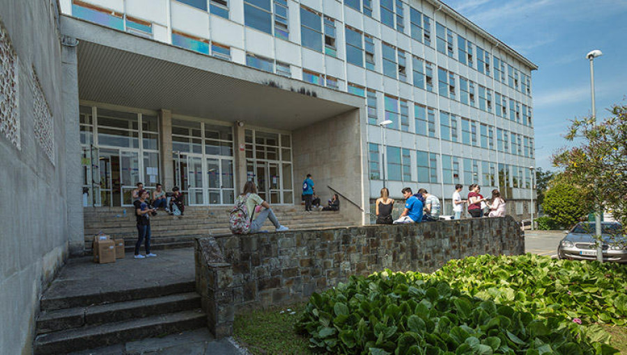 Acto institucional el día 19 en la politécnica de Serantes ante el cese de su actividad académica