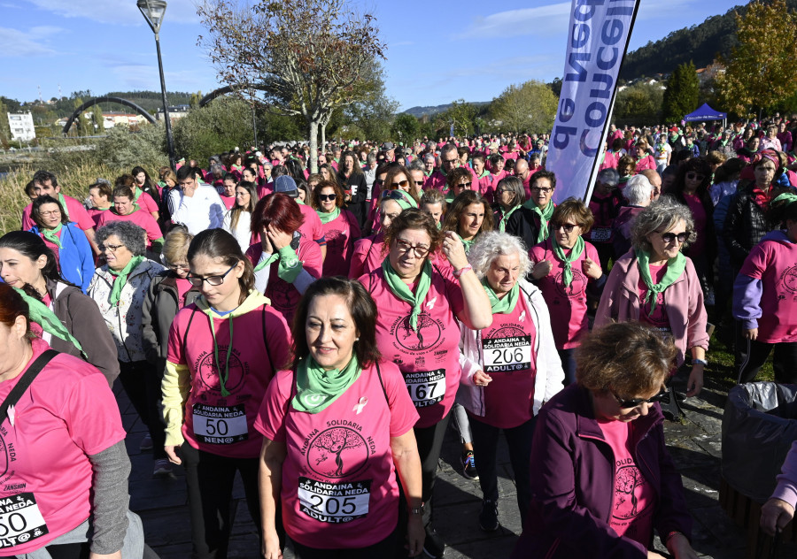 La andaina solidaria de Neda recaudó cerca de 5.000 euros para la AECC
