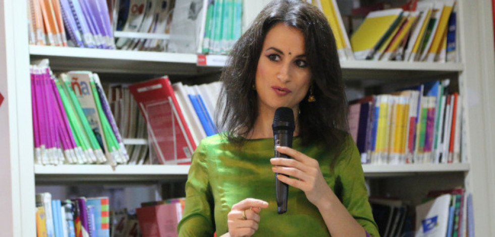 A poesía en galego e asturiano enténdese mellor na India que en Madrid