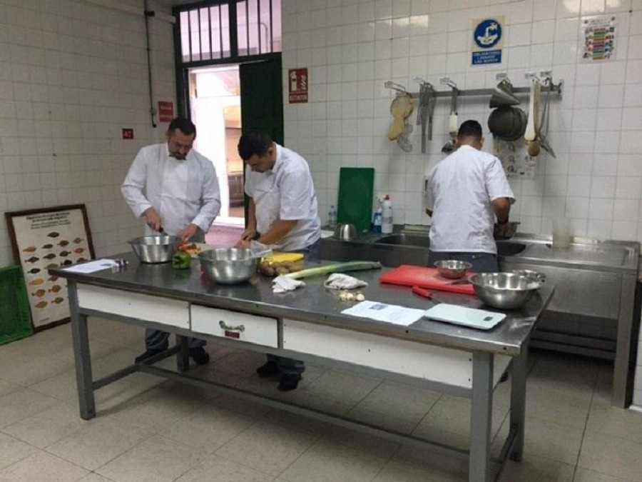 La Escuela de A Graña organiza sus primeras jornadas gastronómicas profesionales