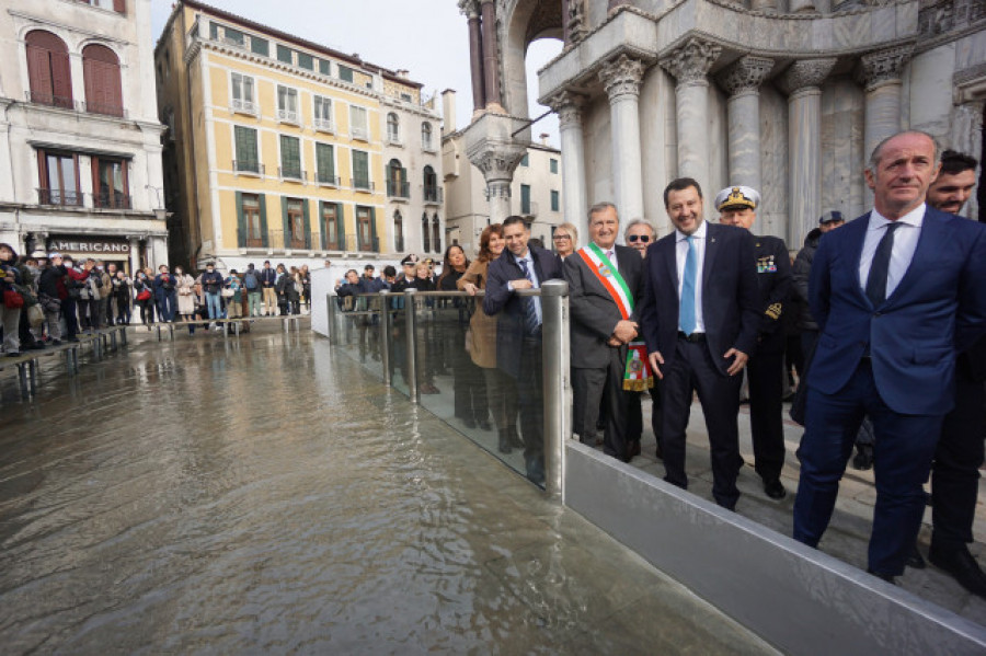 Venecia evita una inundación histórica gracias al sistema de diques MOSE