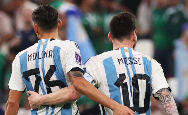 Messi deshace el lío para sacar a Argentina del enredo (2-0)