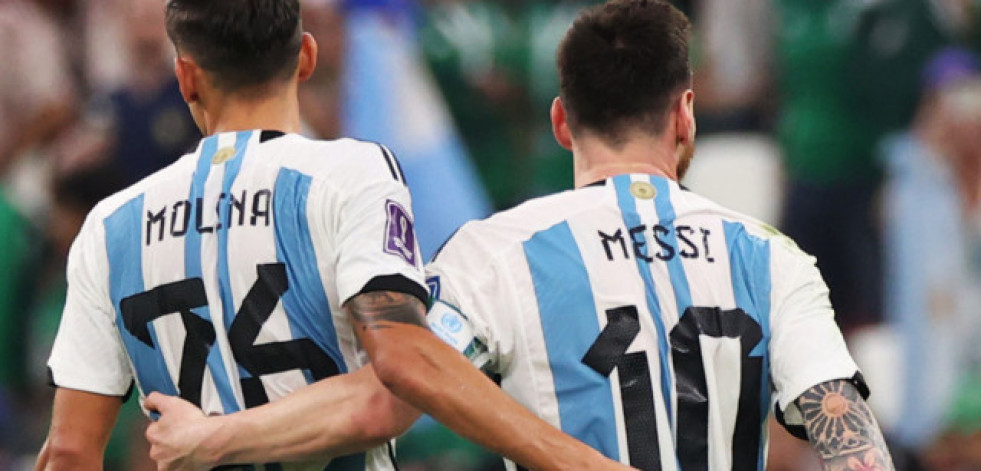 Messi deshace el lío para sacar a Argentina del enredo (2-0)