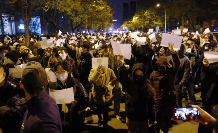 China expectante tras un fin de semana de protestas inéditas