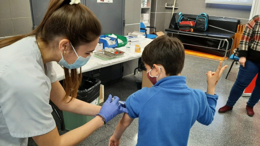 La Xunta cita a los niños que se vacunaron contra la gripe en los hospitales para recibir la segunda dosis